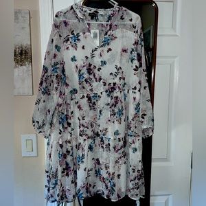 Never worn. Torrid size 1 midi dress. Floral print.
